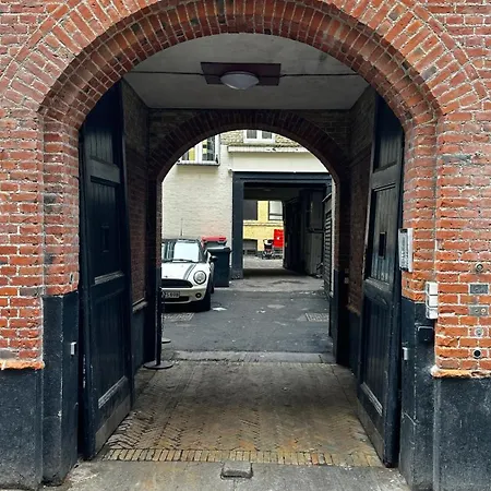 Lovstraede Baghus - Carolinas - Copenhagen